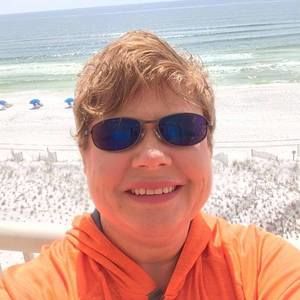 Meet your Posher, Dana